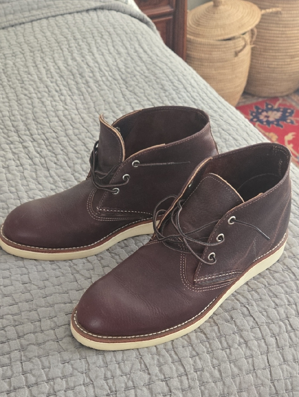 Red Wing Shoes Dark Brown Leather Chukka Boots with Cream Sole